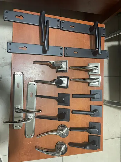 kapı kolları,saskom teknik hırdavat kapı kolları